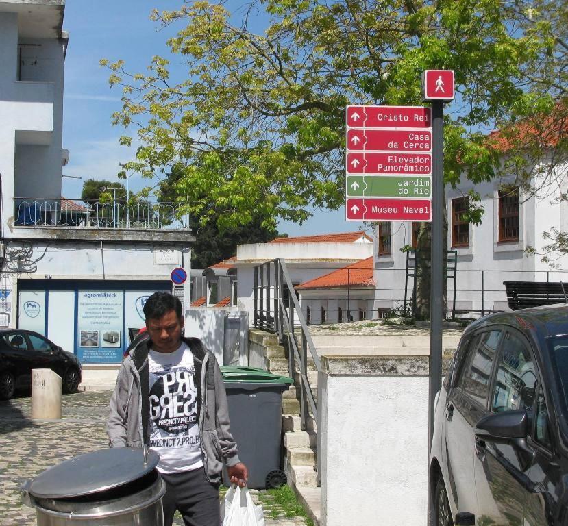 Anthony'S Place Almada Ngoại thất bức ảnh