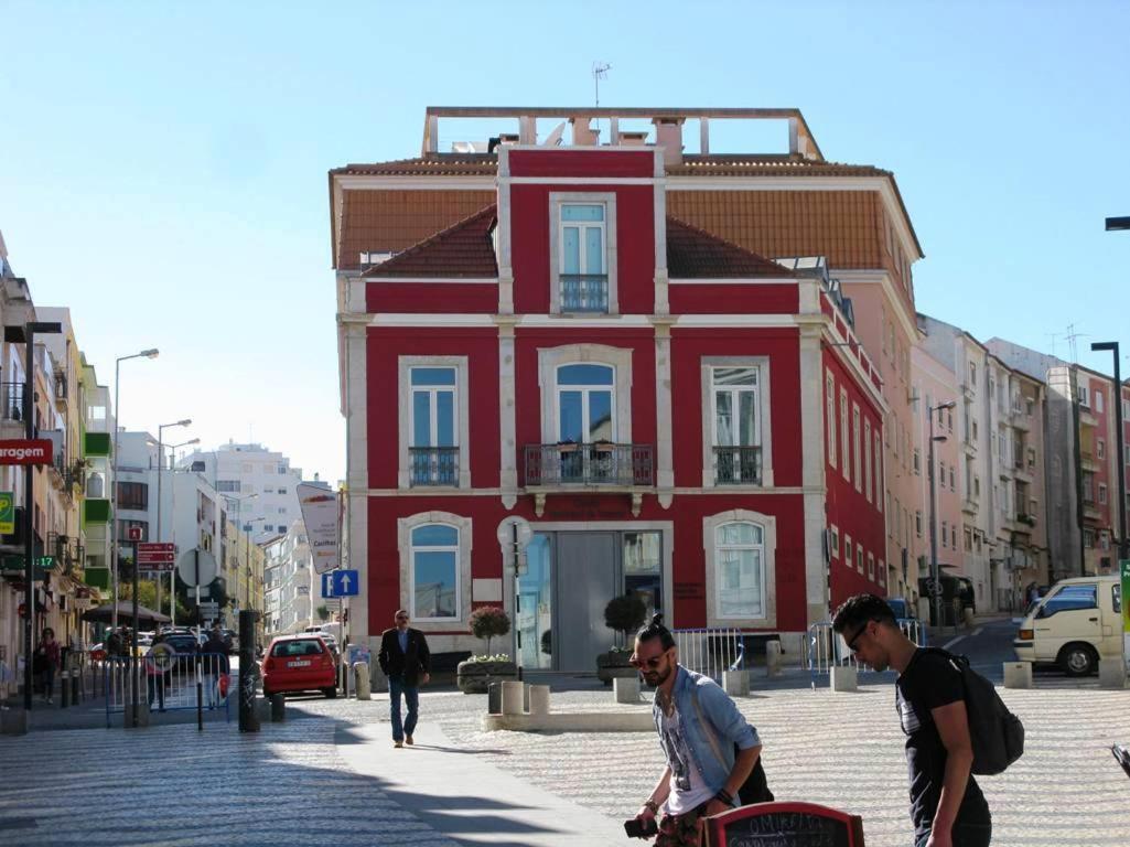 Anthony'S Place Almada Ngoại thất bức ảnh